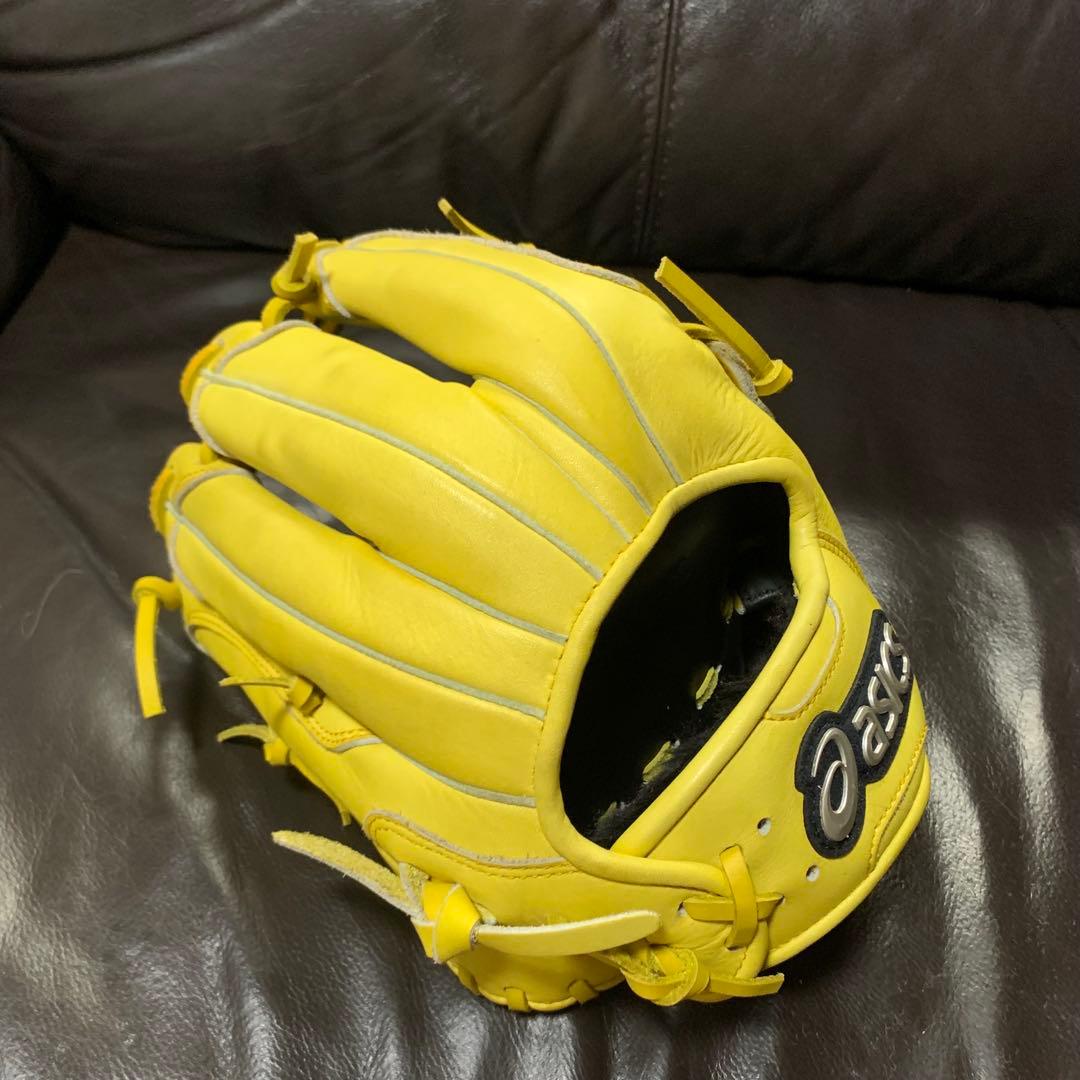 asics イエロー 軟式内野手グローブ プロフェッショナルスタイル　井口モデル