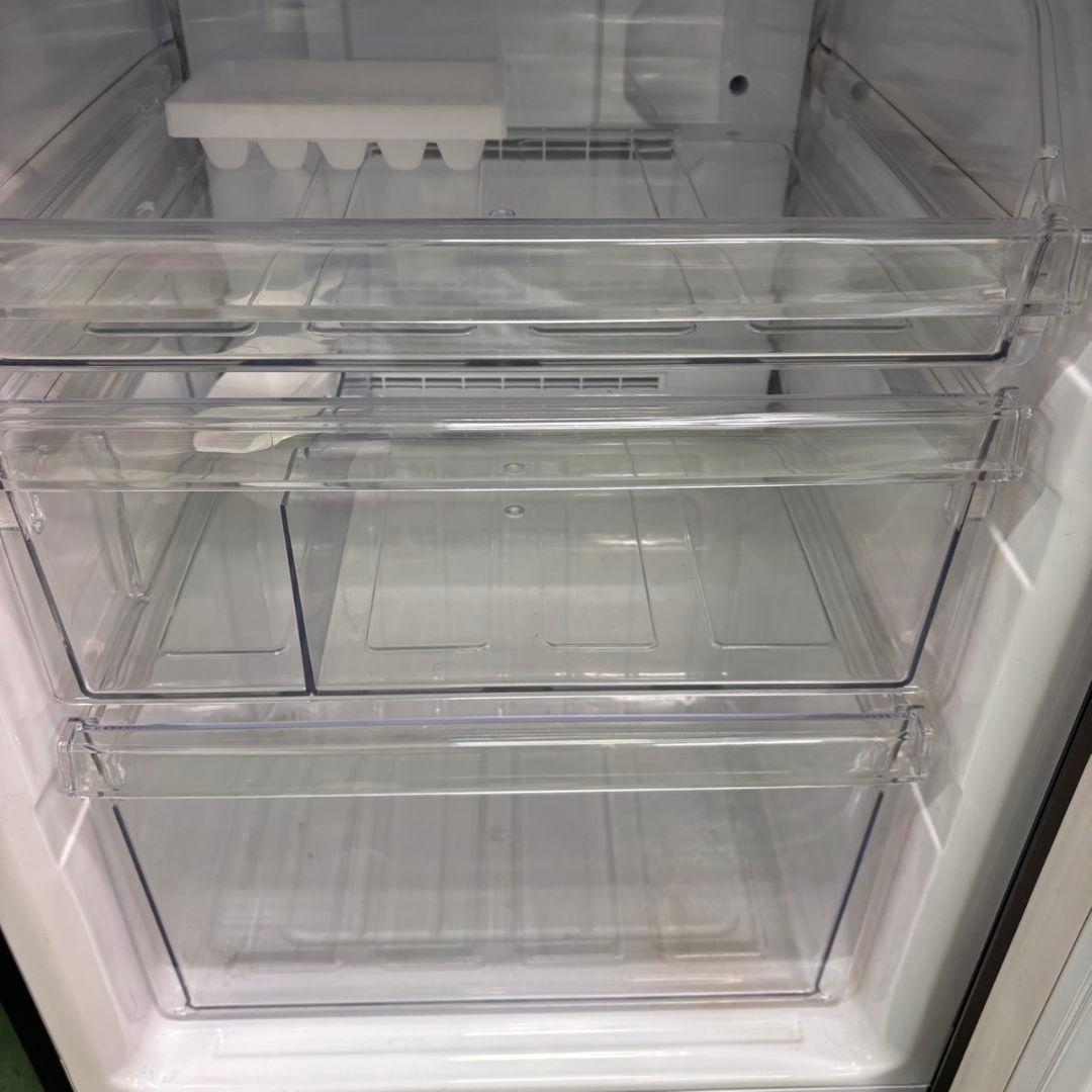 656 SHARP　冷蔵庫　小型　中型　200L〜300L　半年保証込　洗濯機有