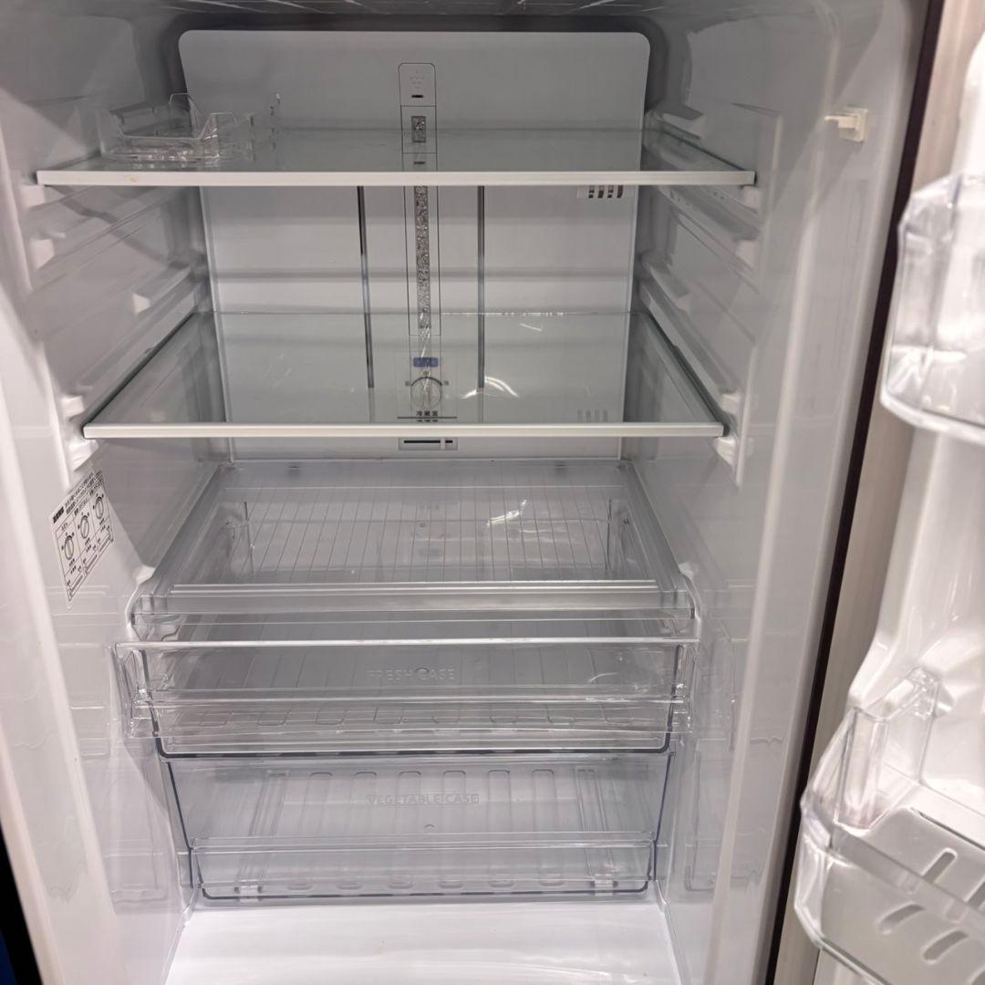 656 SHARP　冷蔵庫　小型　中型　200L〜300L　半年保証込　洗濯機有