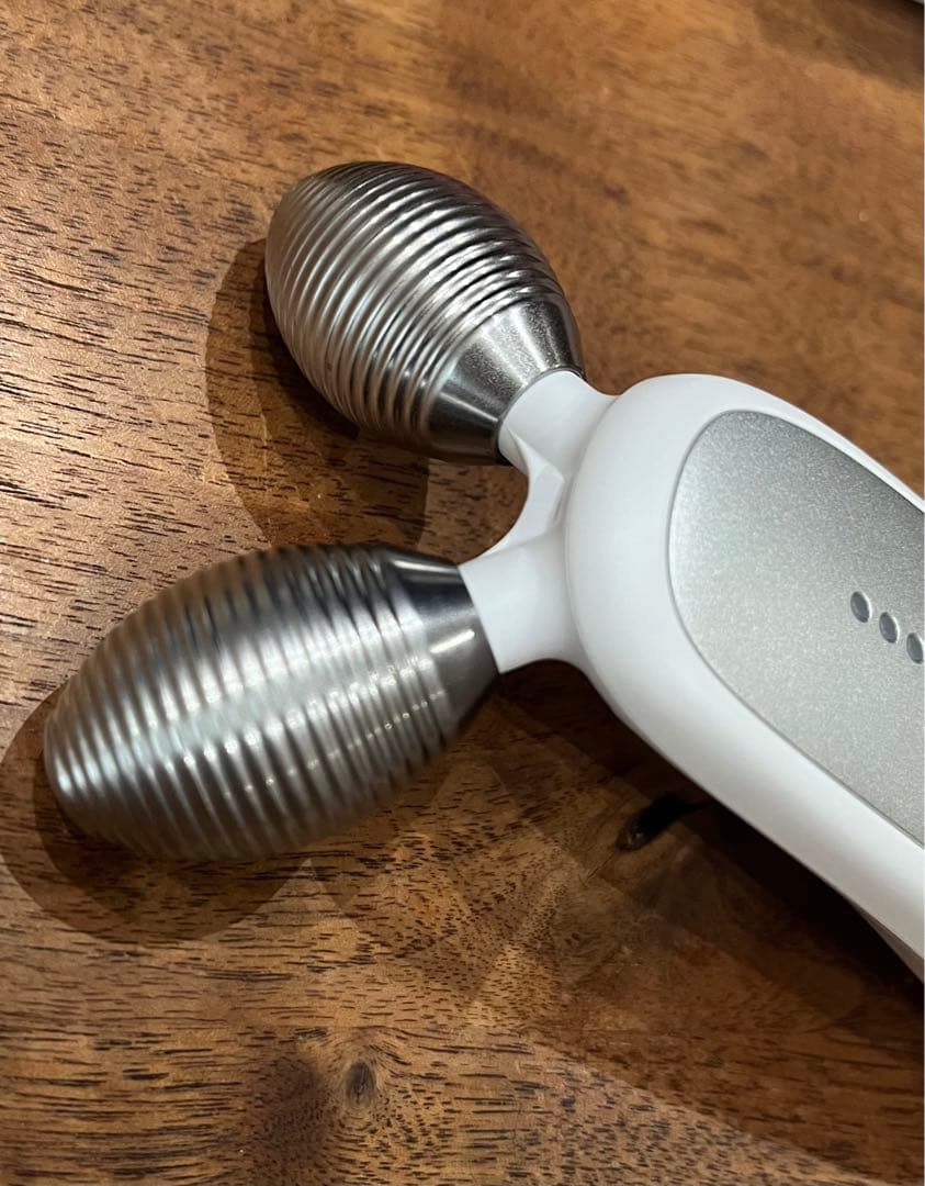 メディキューブ　美顔器2点＋ジェル2本セット