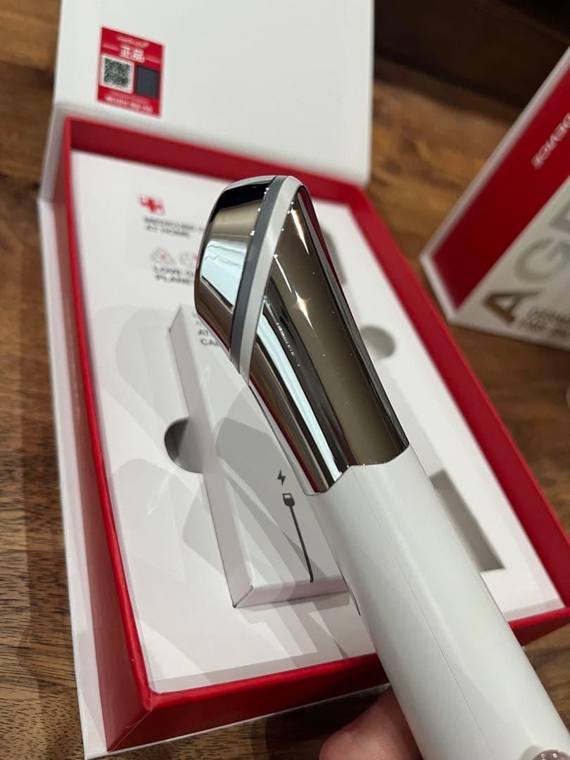 メディキューブ　美顔器2点＋ジェル2本セット