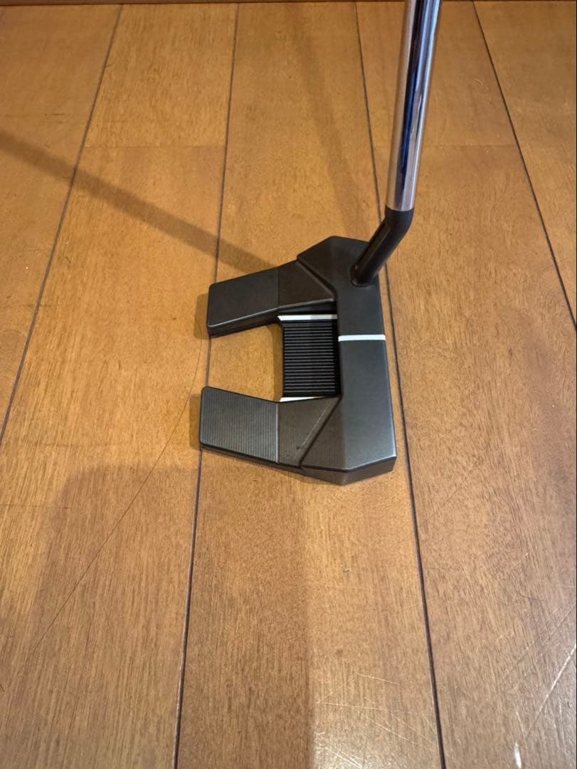 2025 スコッティキャメロン ファントムブラック5.5 ヘッドカバー付き