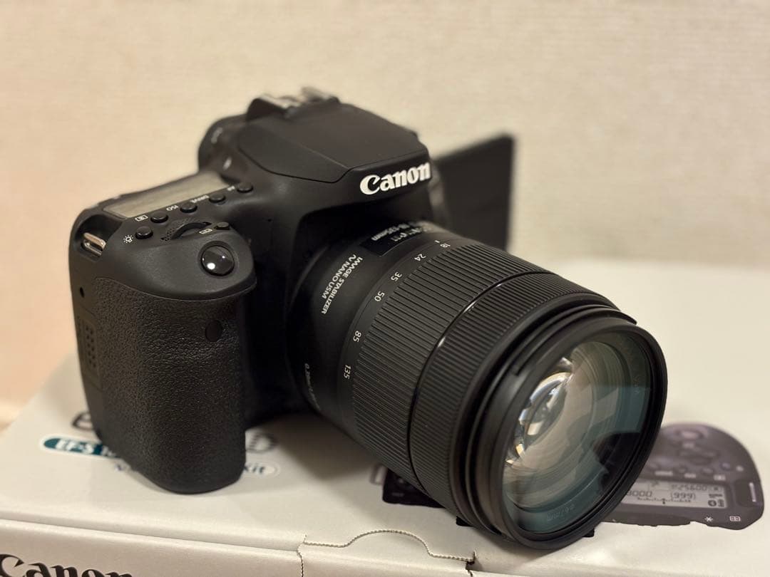 こめ【美品】Canon キヤノン　EOS 90D EF-S 18-135