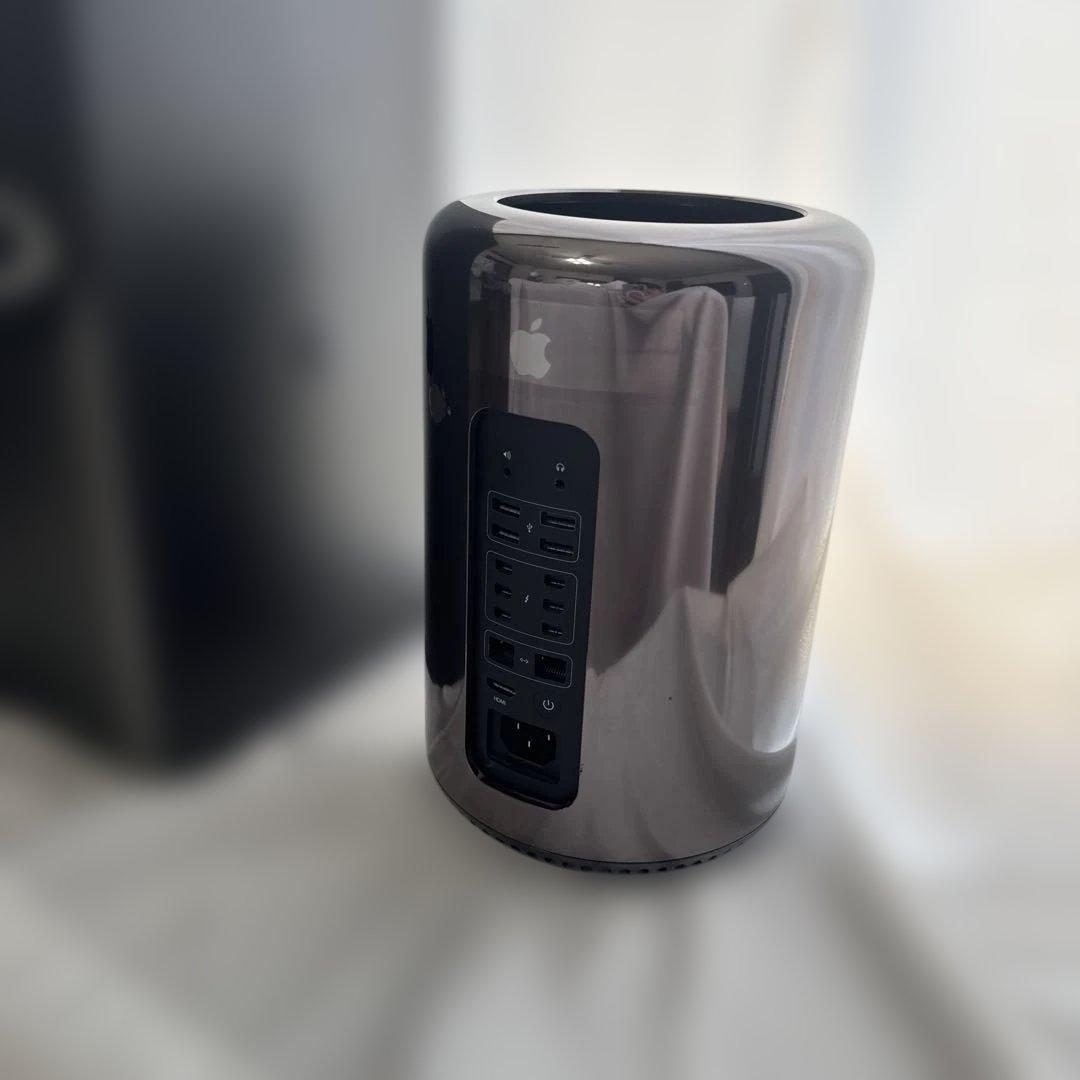 MacPro2013 / 4コア / 32GB / 500GB/ D300