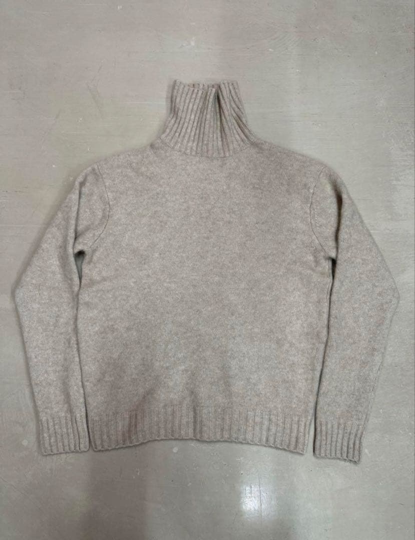 ARROW57. （田中さんのセーター）C.Tocculi コムギ　Lサイズ