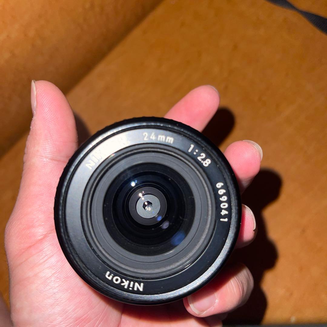 Nikon 24mm f/2.8 単焦点レンズ
