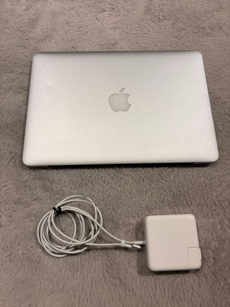 Apple MacBook Pro シルバー 充電器付き