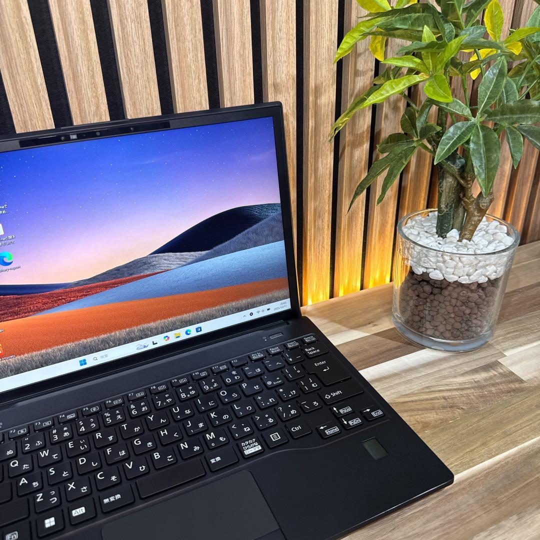 2023年モデル‼️LIFEBOOK U9313☘第13世代☘軽量ノートパソコン