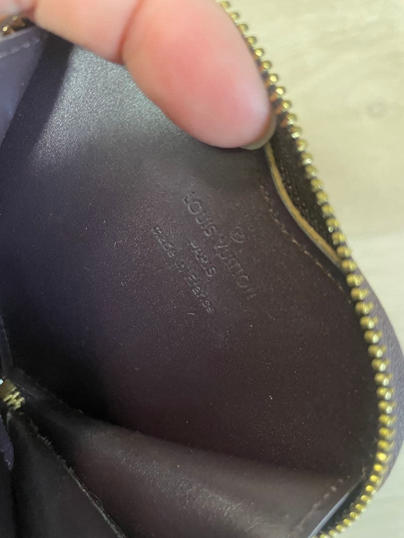 LOUIS VUITTON ハート型ケース