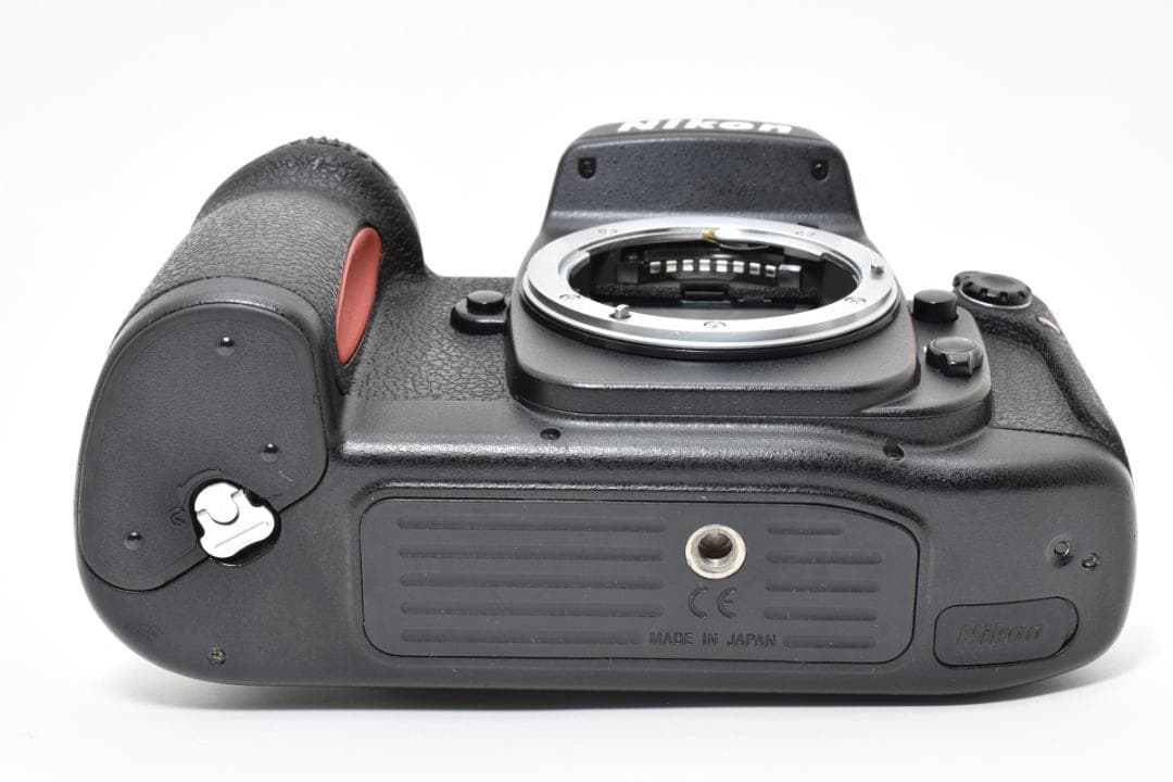 超美品 NIKON F100 フィルムカメラ ボディ 加水分解なし M664