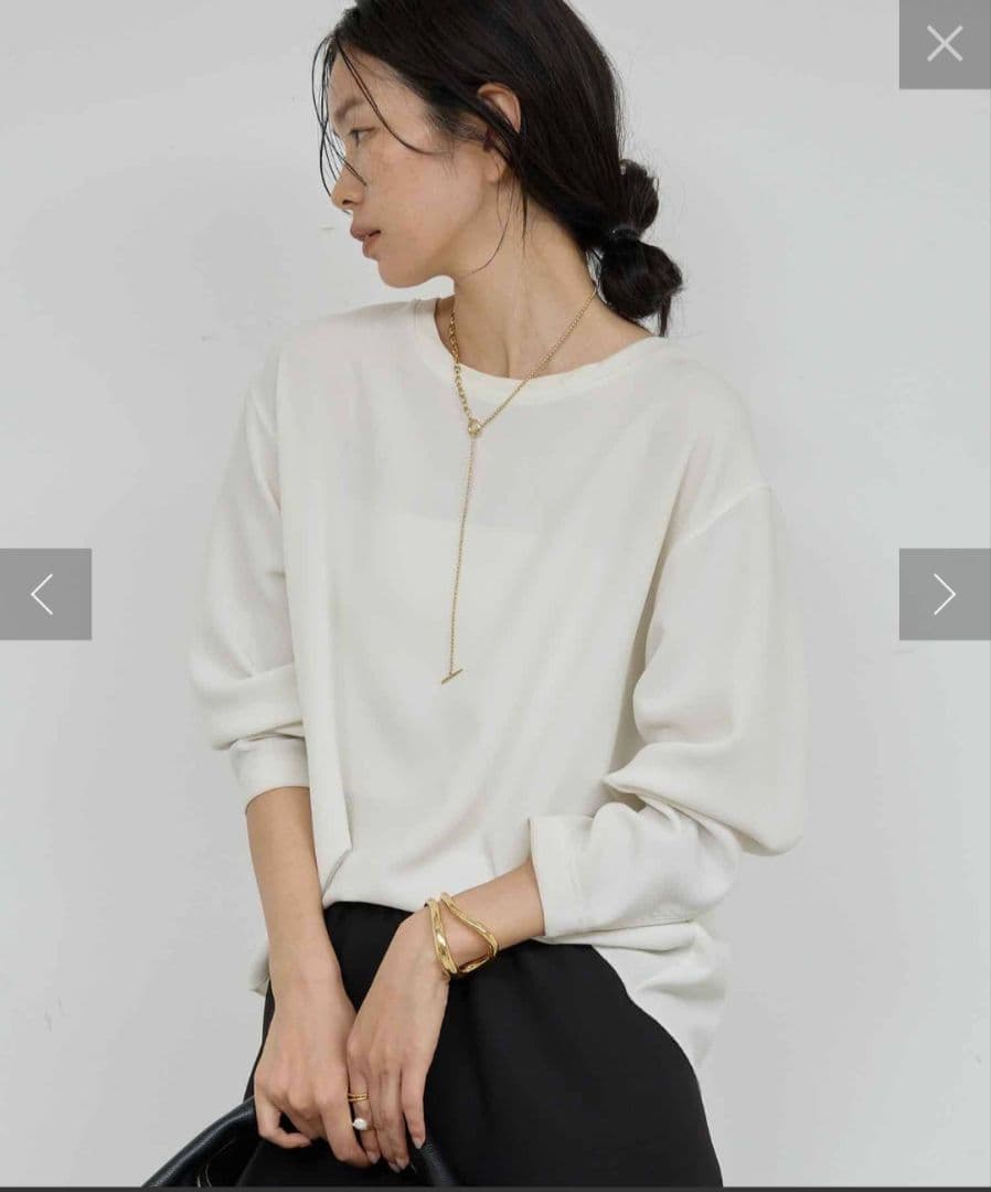 バックスリットブラウスTee ホワイト ガリャルダガランテ