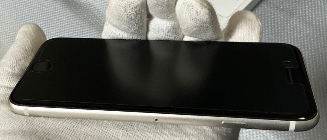 《美品》iPhone SE 第3世代 128GB スターライト 純正電池100%