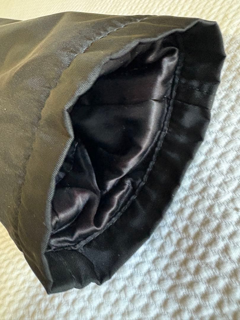 【美品・訳あり】PRADA プラダ★ナイロン/ジップアップジャケット★中綿入り黒