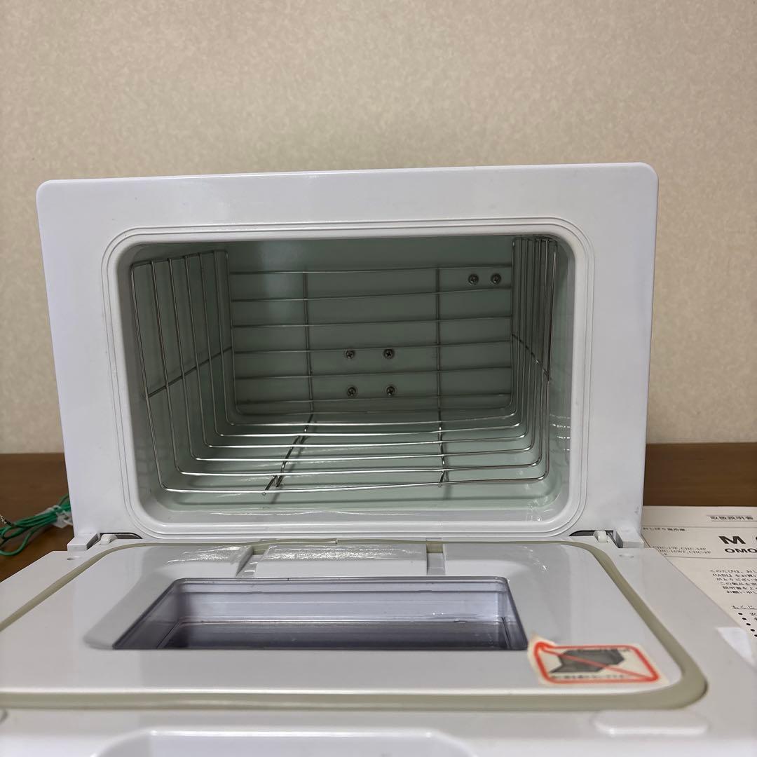 おしぼり温冷庫　MOCA OMOTENASHI CABI