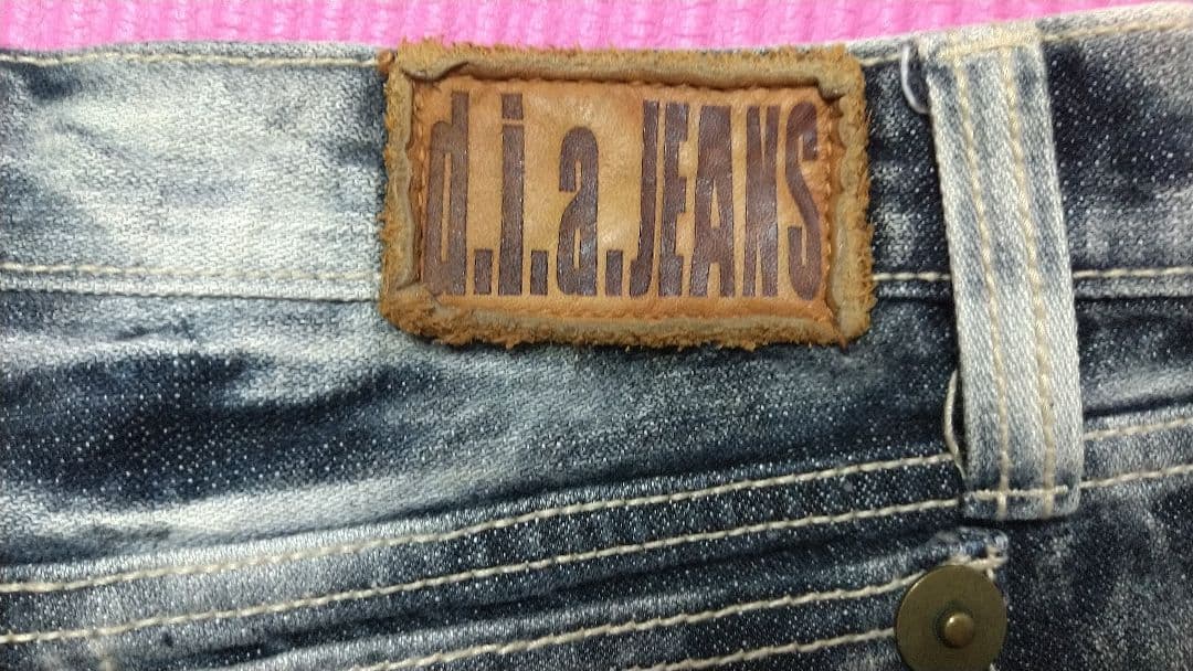 【d.i.a.】ジッパー＆スタッズ付ダメージデニムショートパンツ/24/ 109