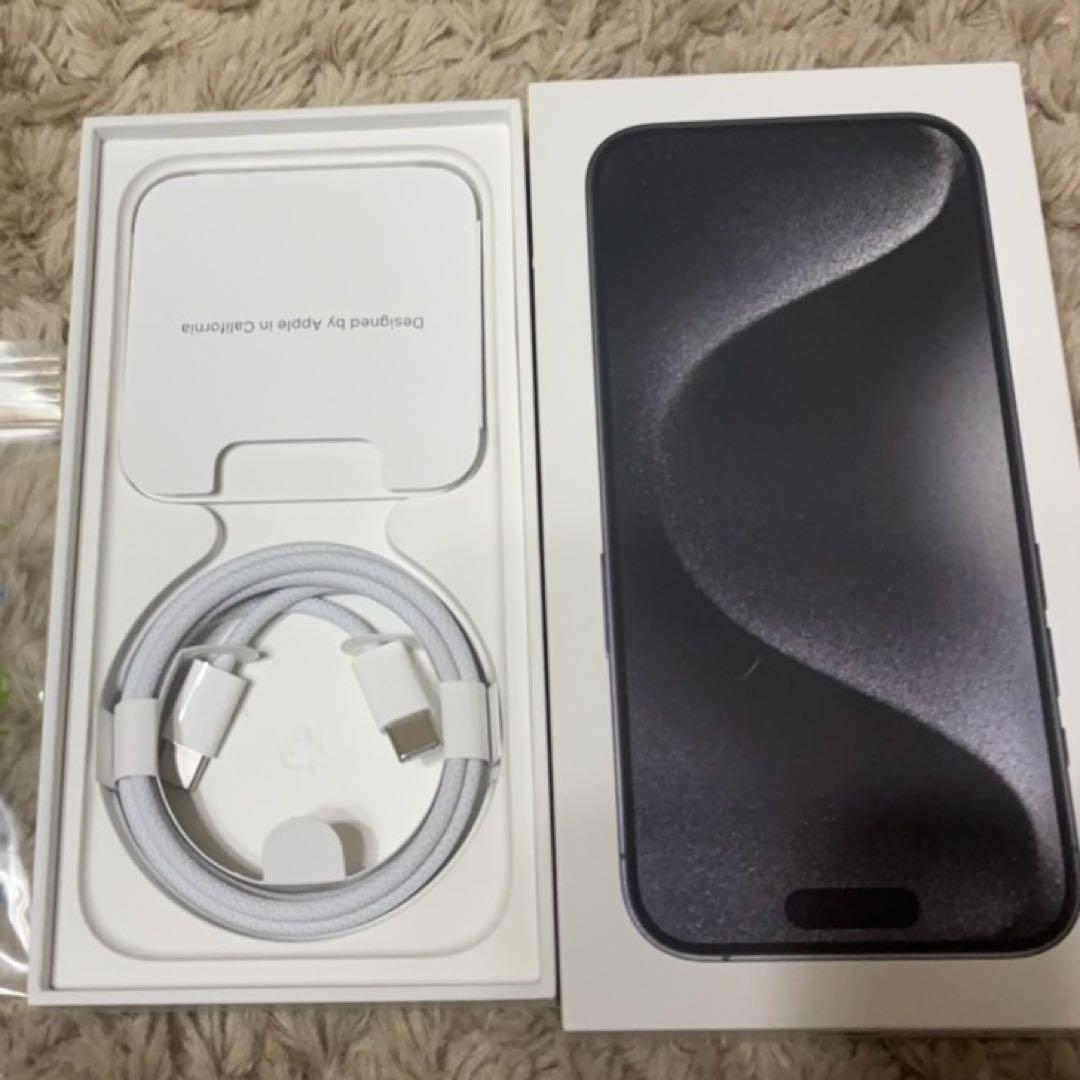 【値下げ】Apple iPhone 15 Pro 本体 ブラック 美品