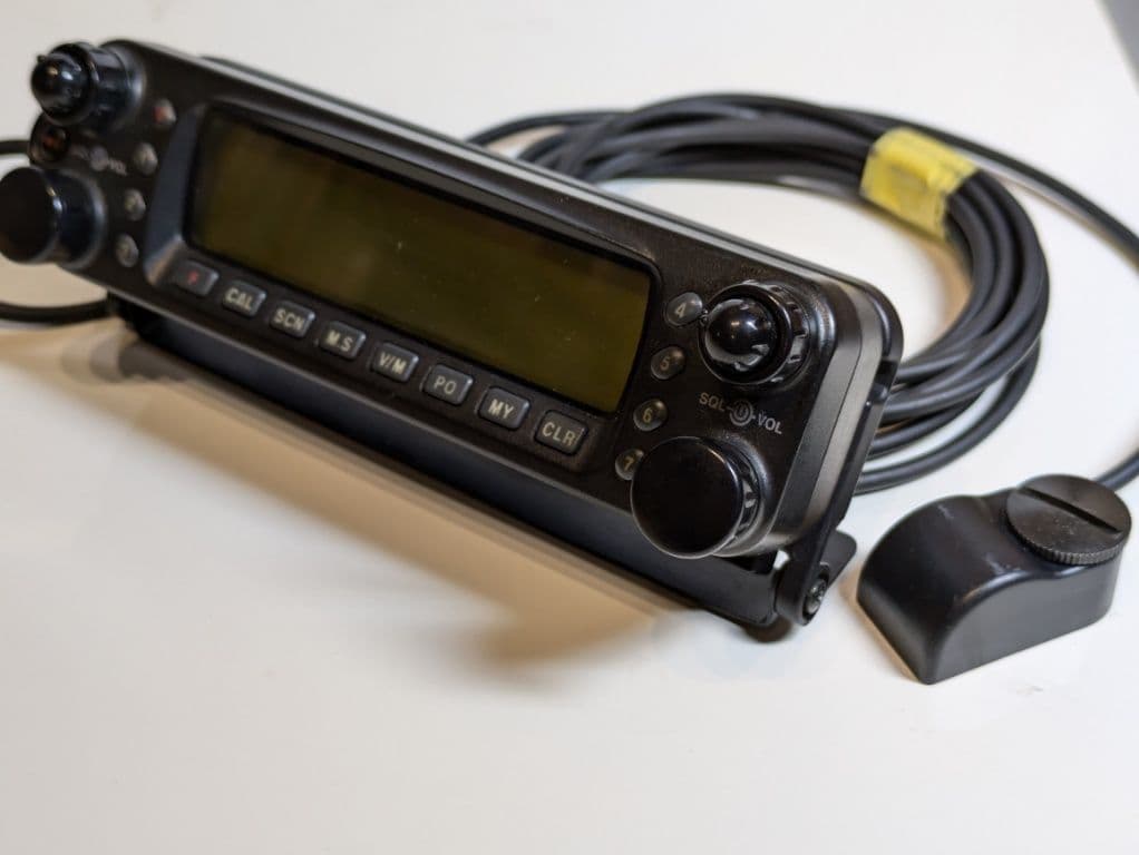 スタンダードC5900B 50W機 50. 145. 433MHz 3バンド機