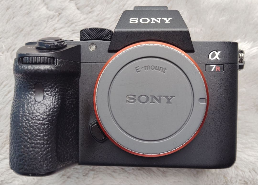 SONY α7R III ミラーレス一眼 本体　おまけに128GBメモリカード付