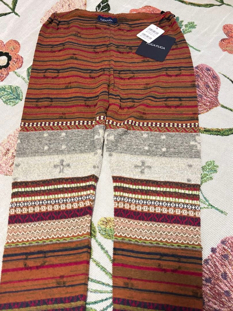 あずき　FUGAFUGA 新品未使用未試着　コットンシルク混レギンス