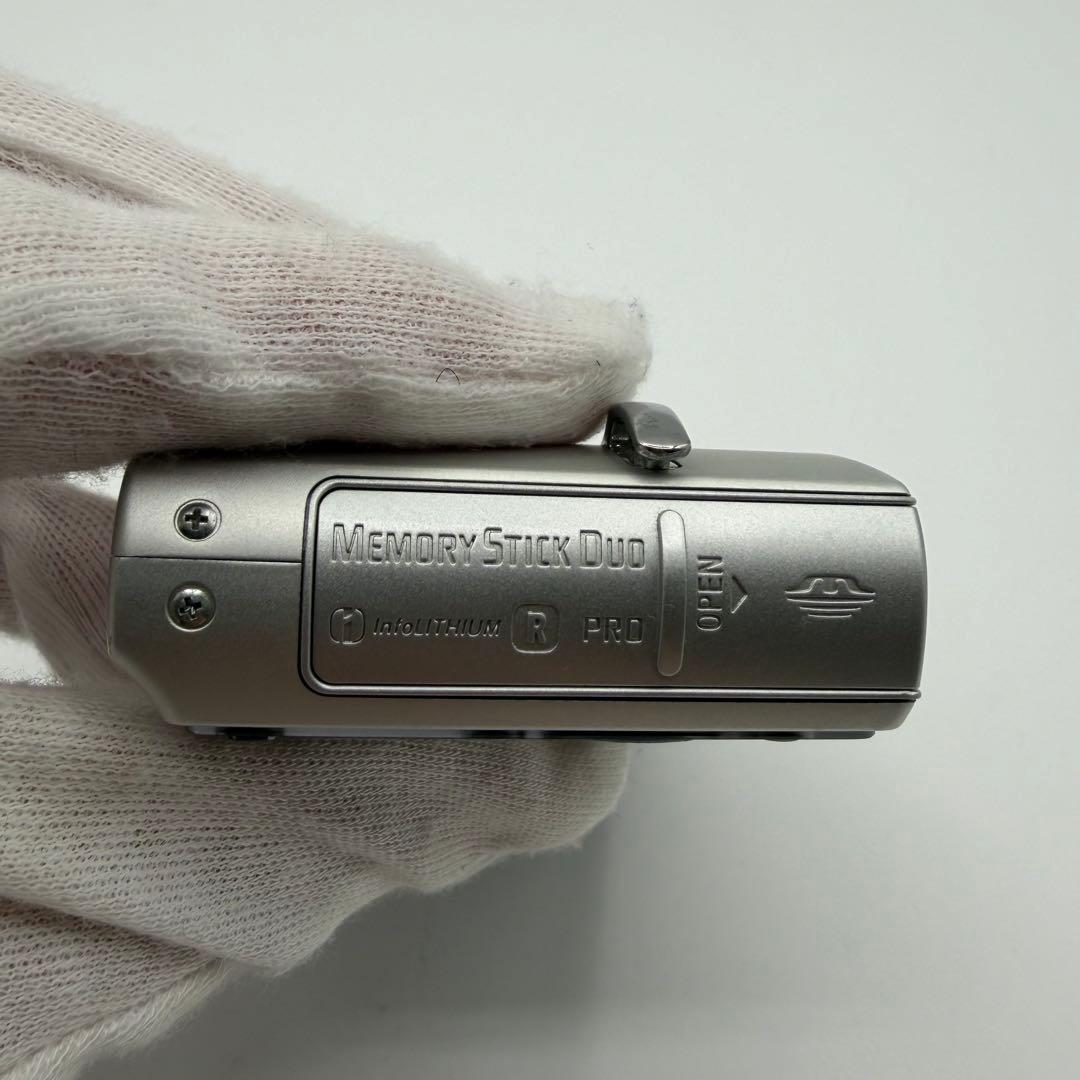 SONY ソニー サイバーショット デジタルカメラDSC-T30 シルバー