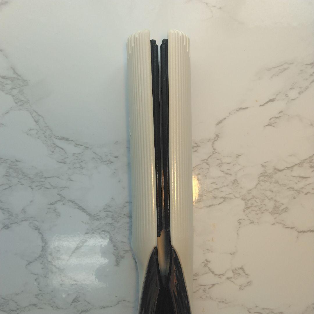 ぐみ⋆✦無言取引大歓迎　美品　動作良好　ReFa　ストレートアイロン