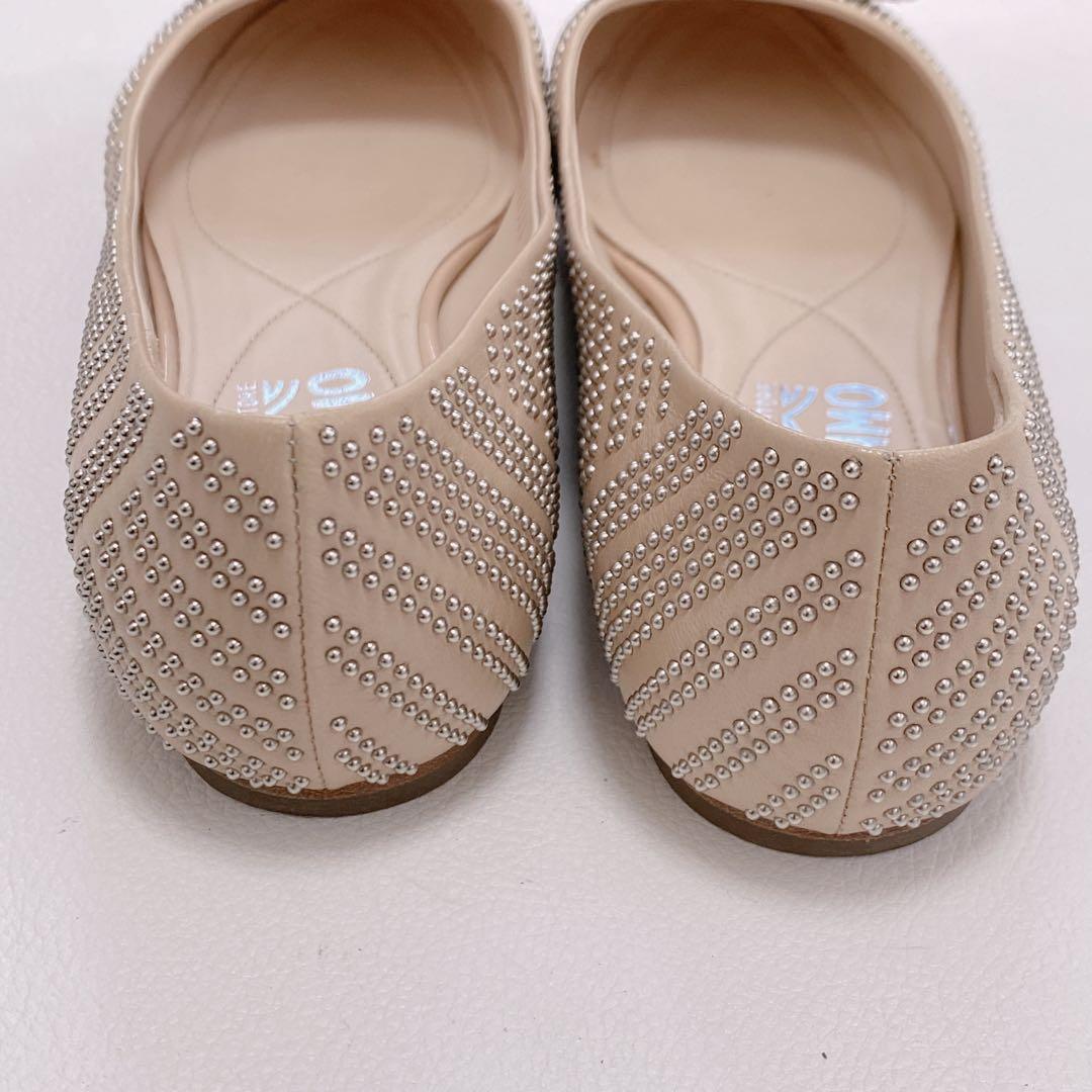 フェラガモ ヴァラリボン スタッズ フラットシューズ パンプス ピンクベージュ