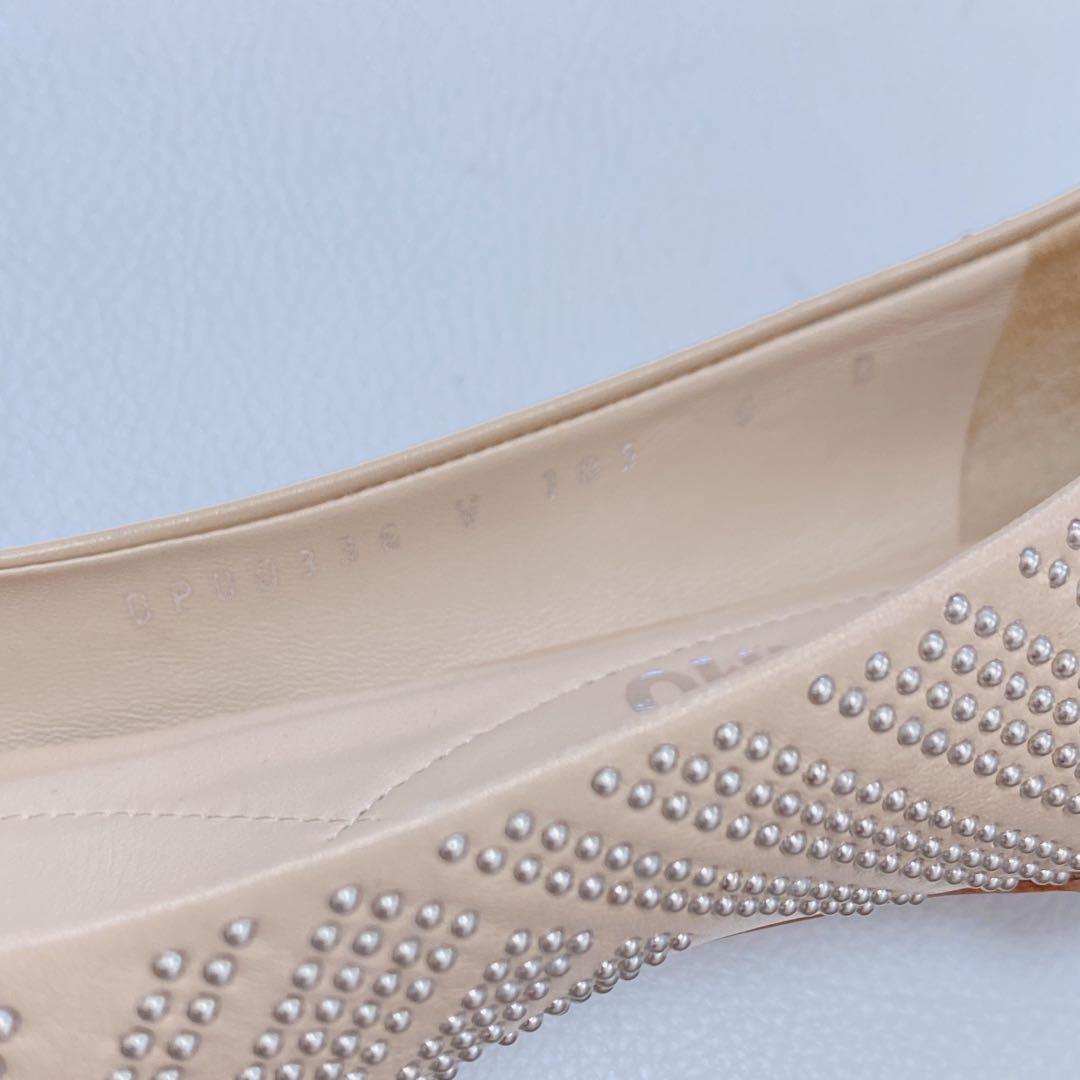 フェラガモ ヴァラリボン スタッズ フラットシューズ パンプス ピンクベージュ