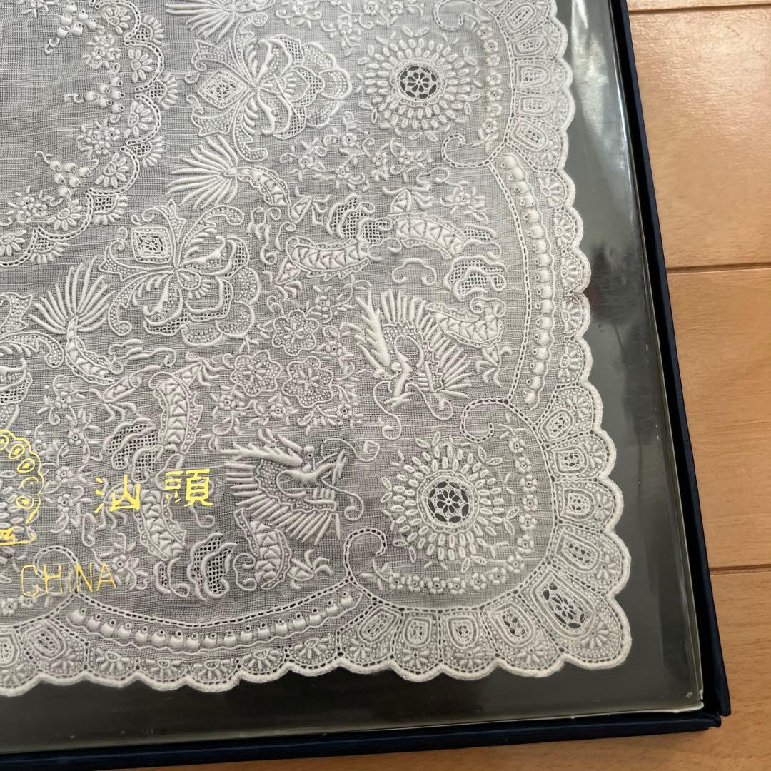 新品　中国スワトウ　刺繍ハンカチ