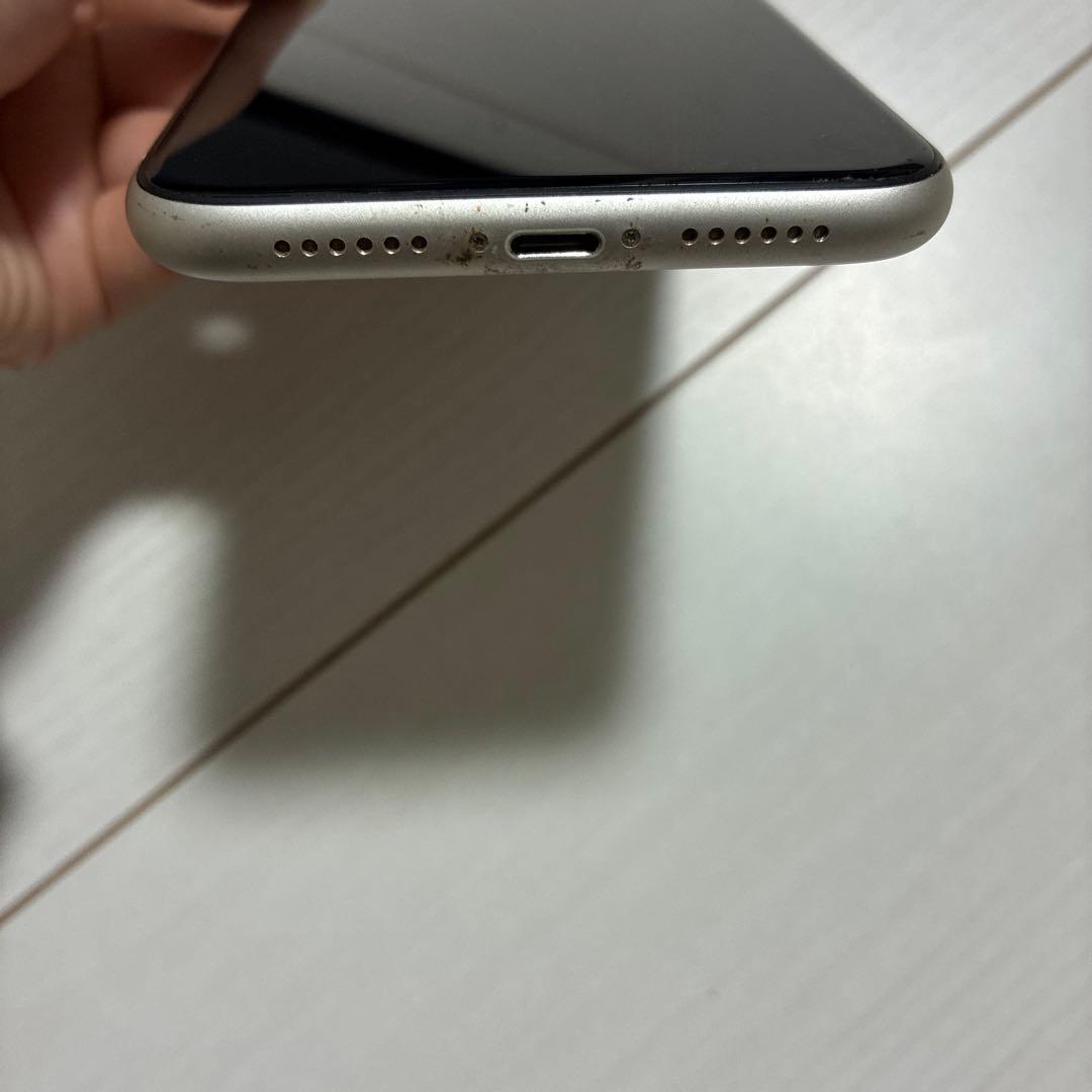 iPhone11 ホワイト