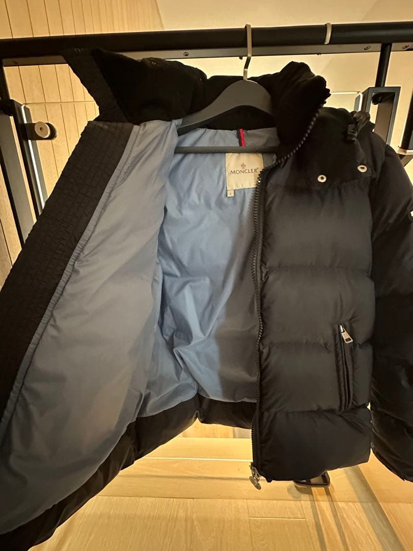 【モンクレール】ダウンジャケット