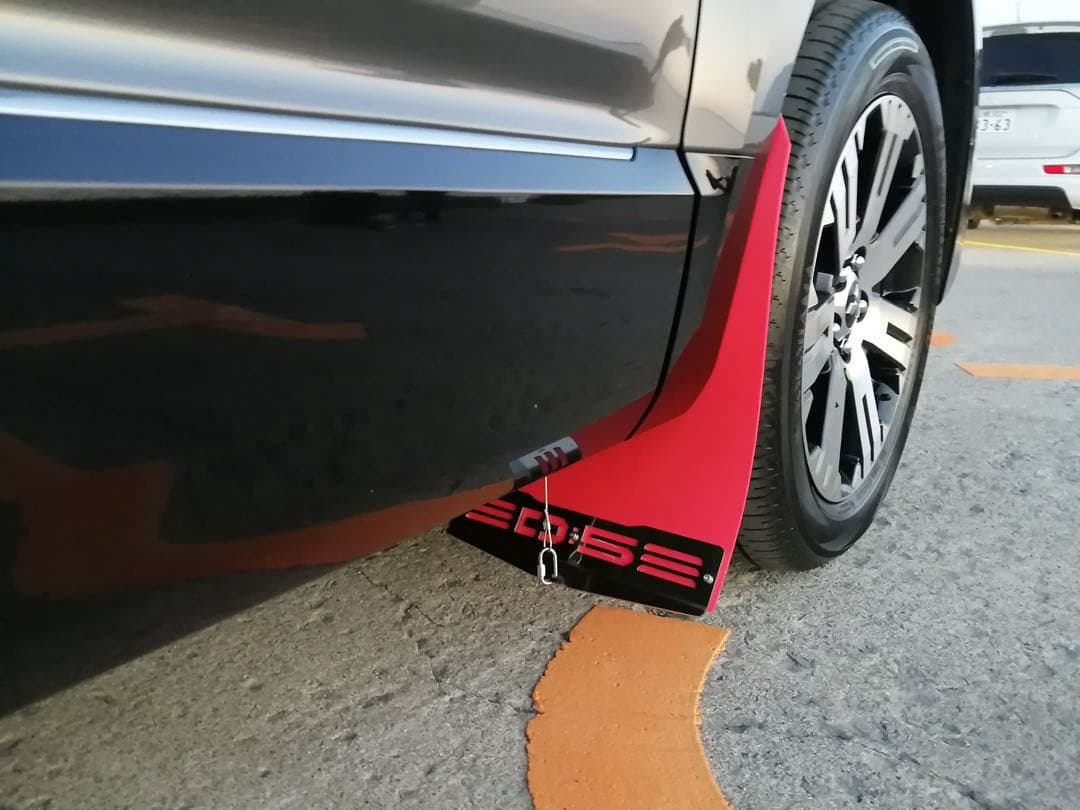 デリカD5 マッドフラップ赤 後期型専用 SUS304#400