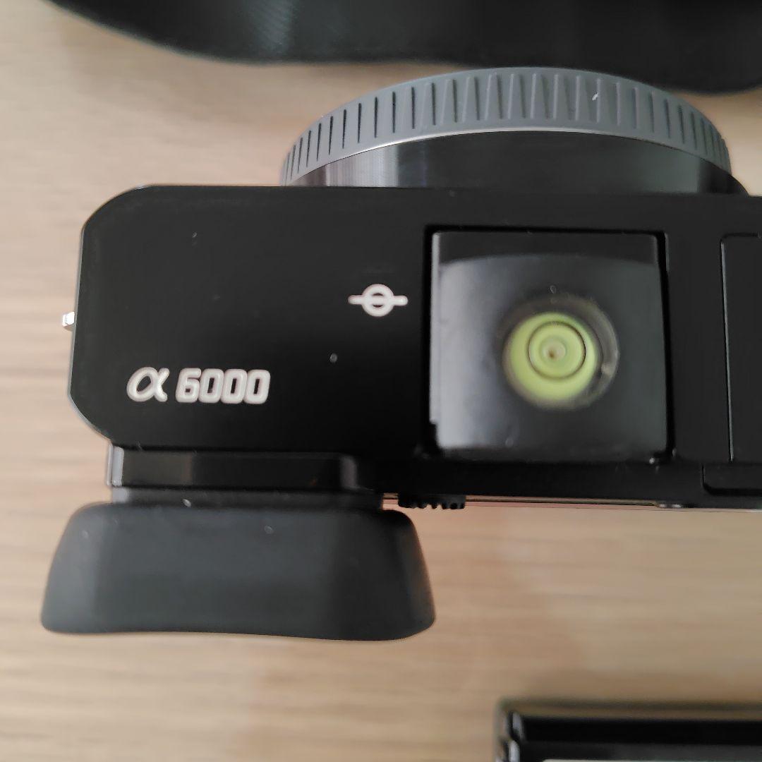 ソニー α6000 ボディ ILCE-6000　SDカード付き