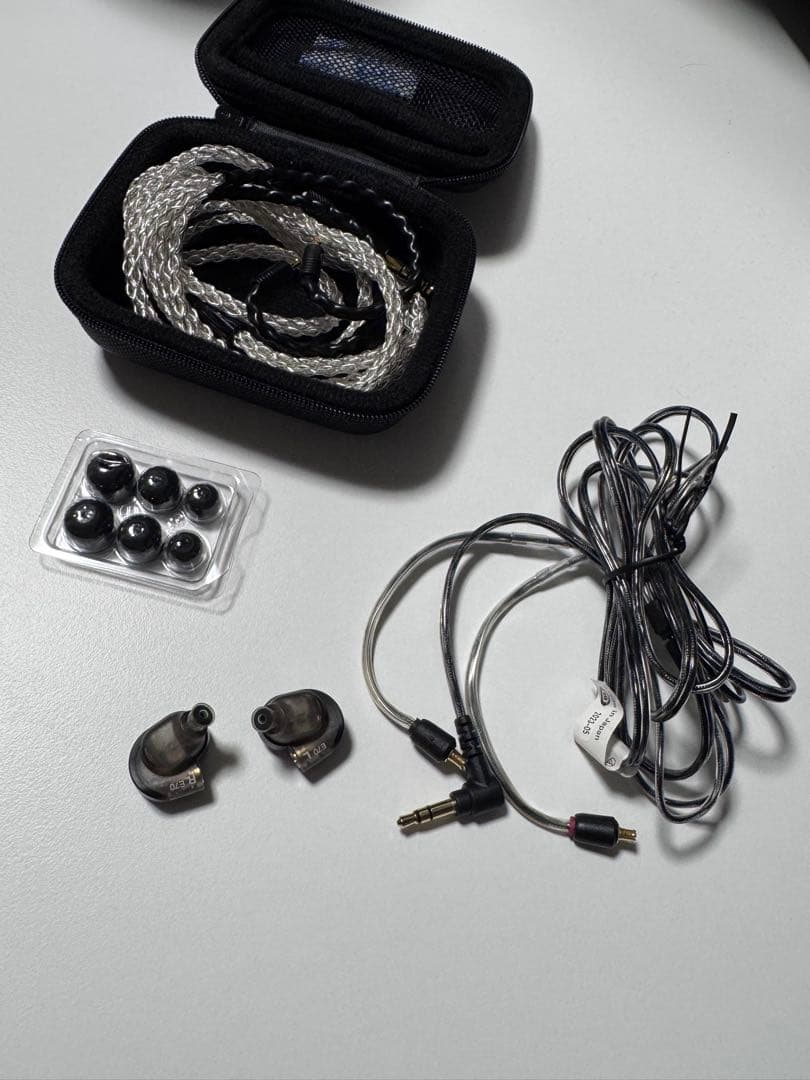 イヤホン Audio-Technica ATH-E70