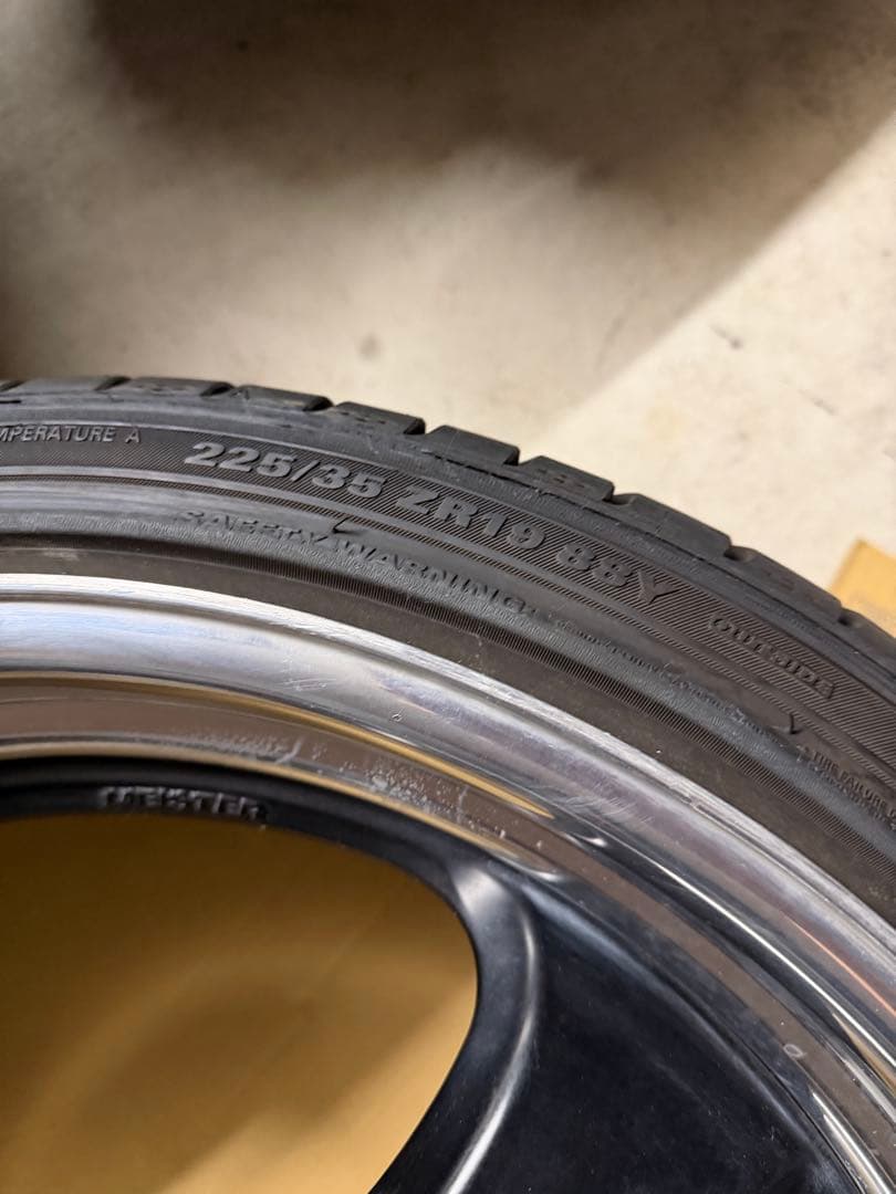 ピ*ん様 pcd100 ワークマイスター19インチ　プリウスポン付けでツラ