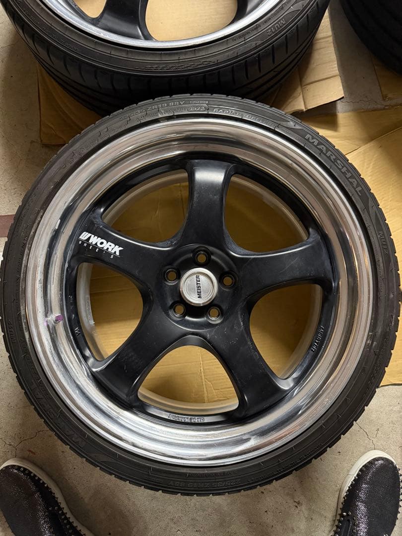 ピ*ん様 pcd100 ワークマイスター19インチ　プリウスポン付けでツラ