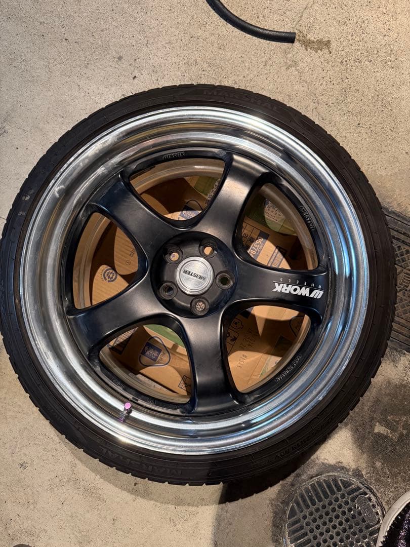 ピ*ん様 pcd100 ワークマイスター19インチ　プリウスポン付けでツラ