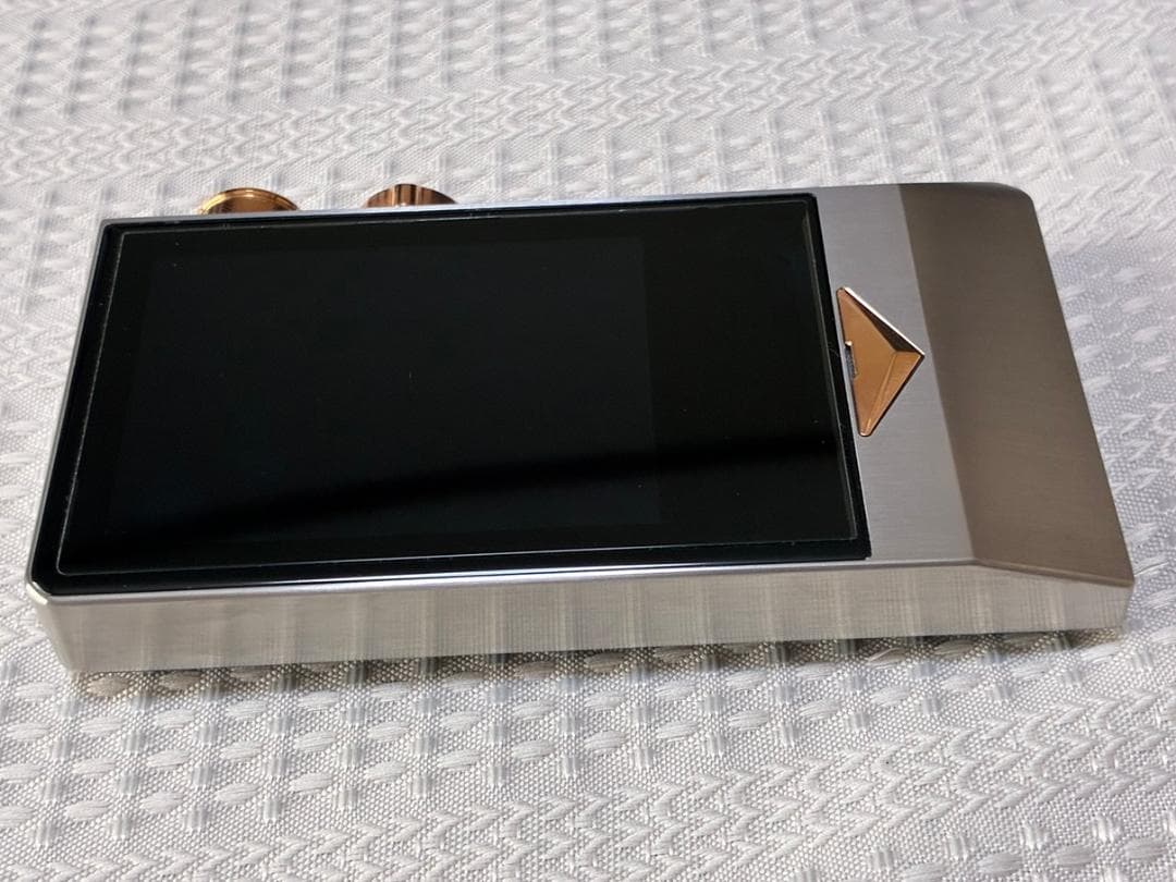 ポータブルプレーヤー Cayin N8