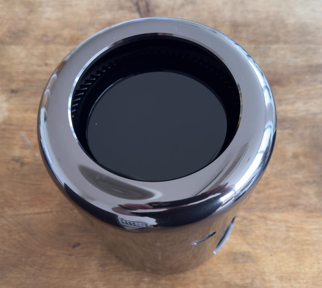 Mac Pro Late 2013 8コア 64GB D700