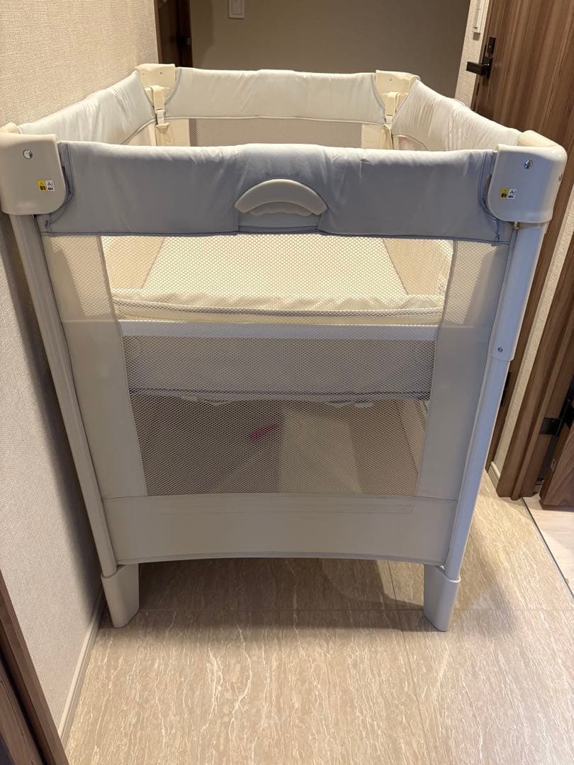 ココネルエアー　ホワイトグレー