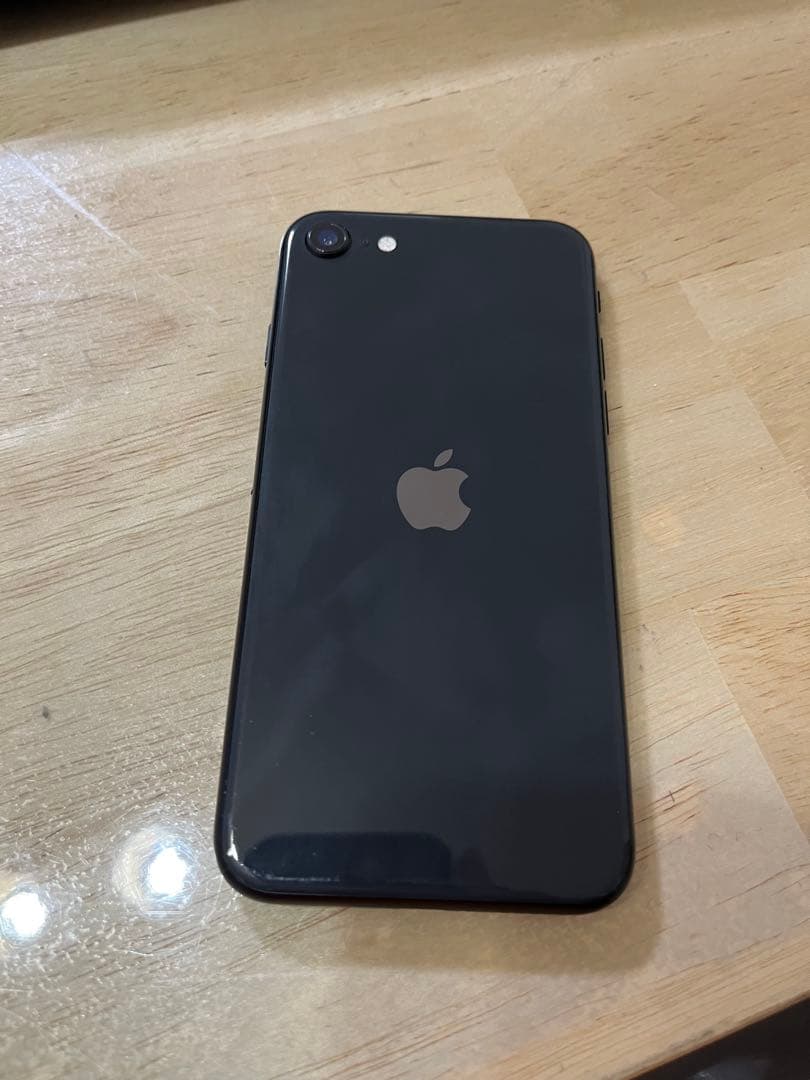 iPhone SE 第2世代　64GB バッテリー容量86%