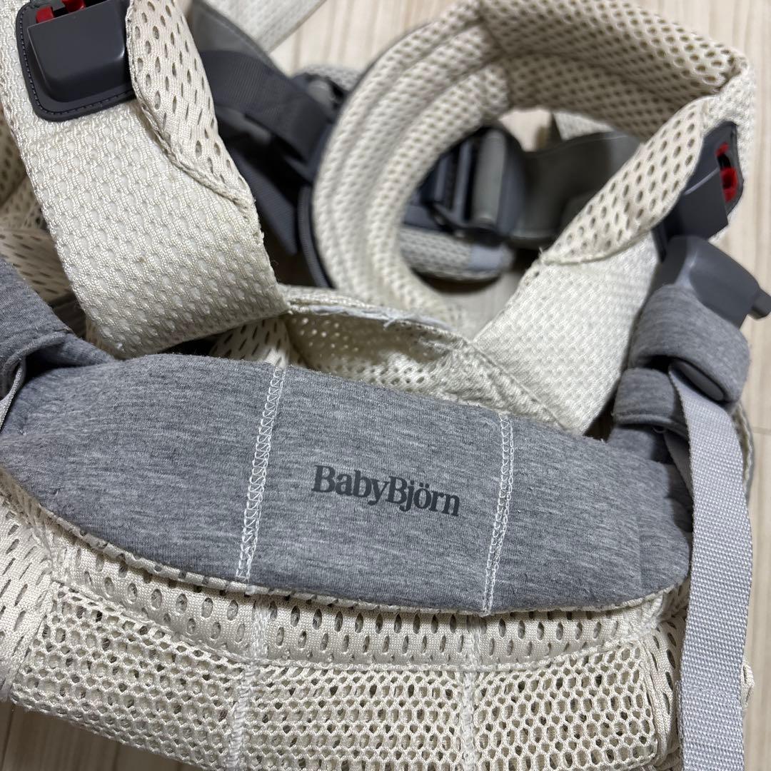 BABYBJORN ベビービョルン　ベビーキャリア　ハーモニー　オフホワイト