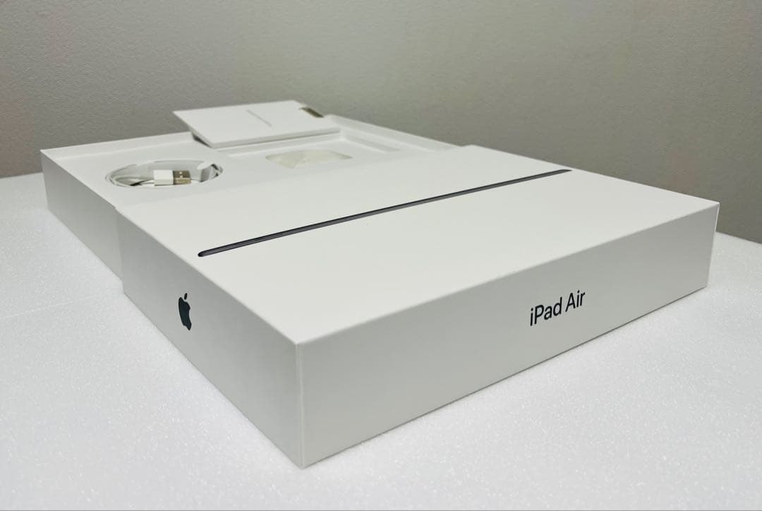 iPad Air 第3世代 Wi-Fiモデル 64GB 【ジャンク品】おまけ付き