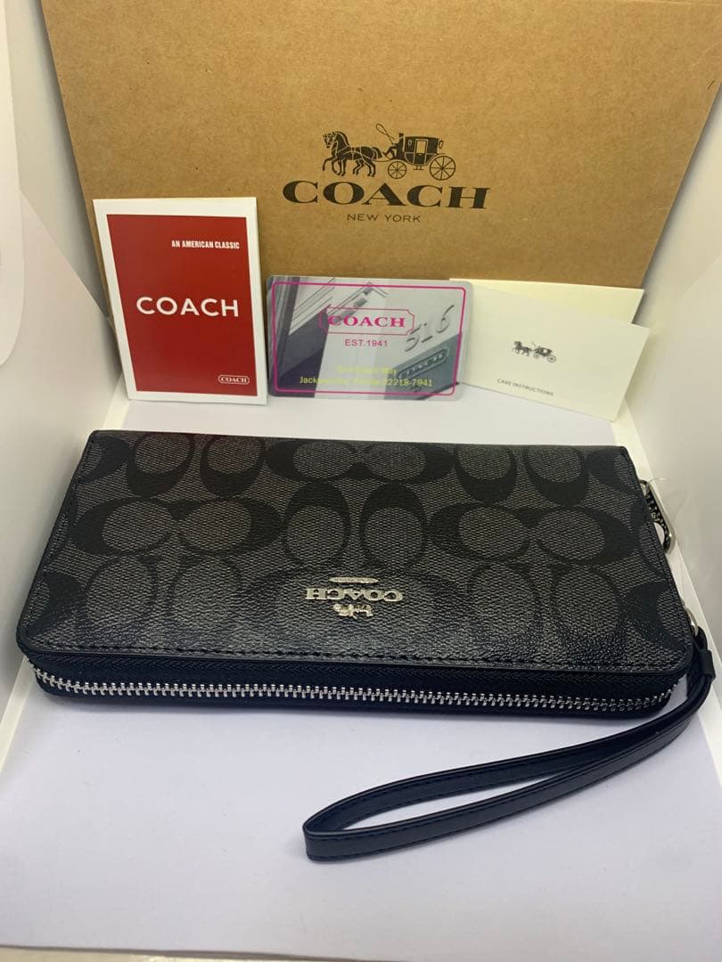 COACH　コーチ　C4452　長財布　ラウンドファスナー　シグネチャー　PVC