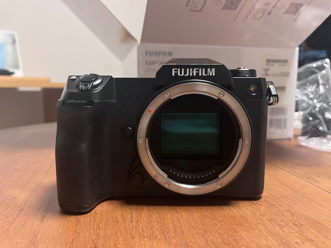 Fujifilm GFX50SⅡ 外箱付　オールドレンズ・マウントアダプタ付