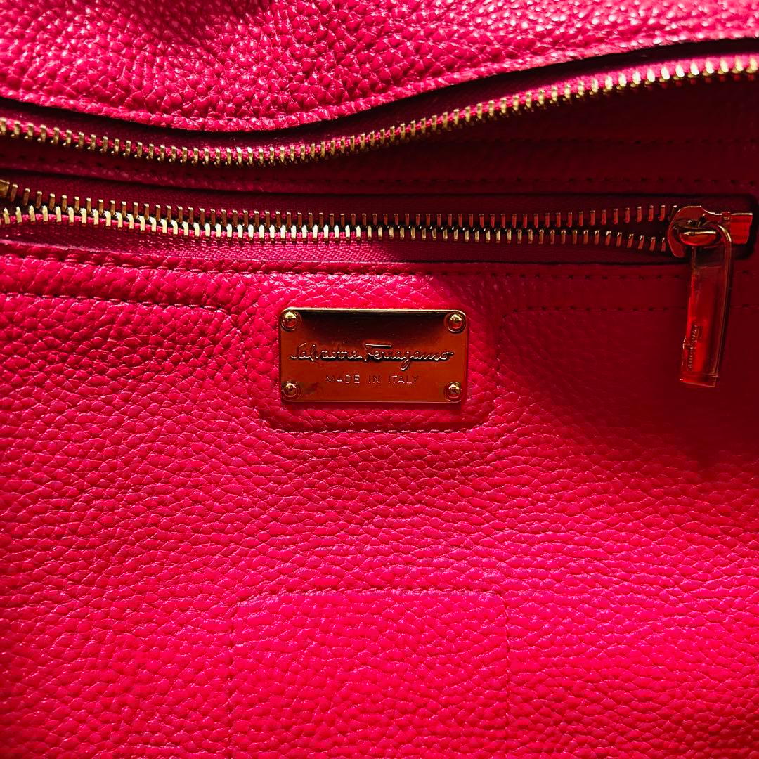 超美品 Ferragamo フェラガモ ガンチーニ エイミー ハンドバッグ