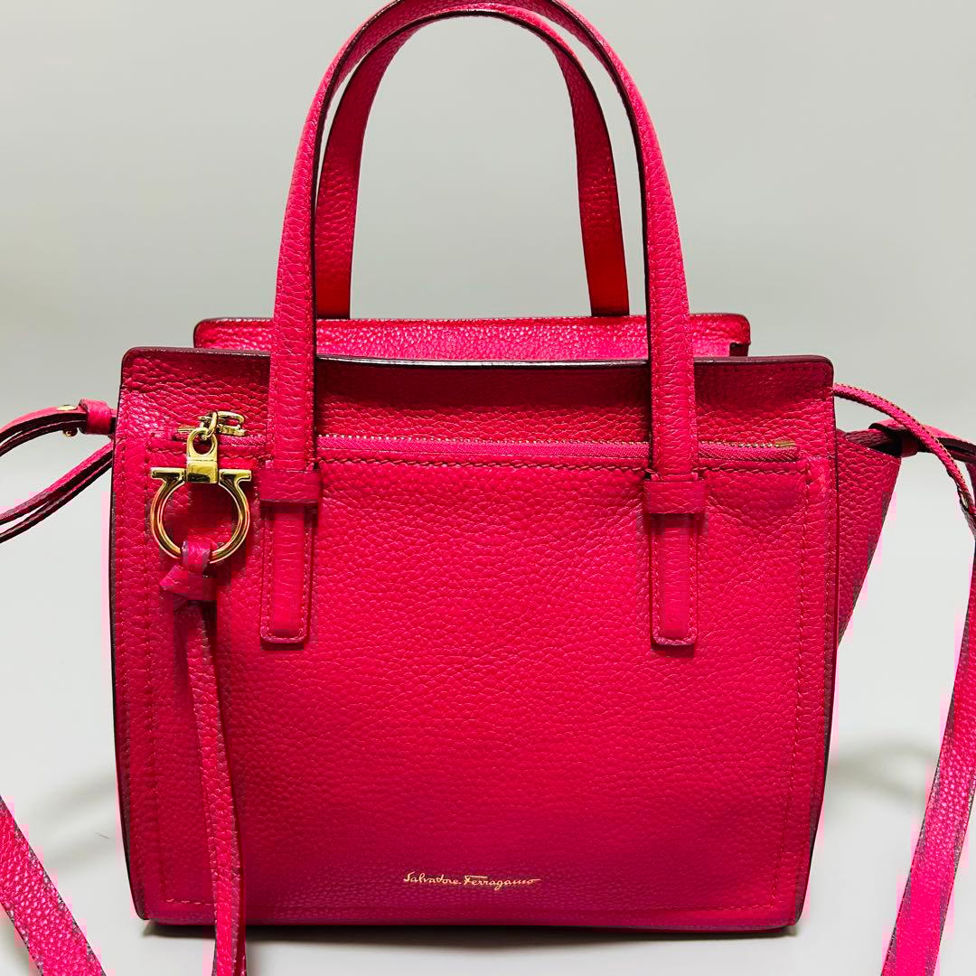 超美品 Ferragamo フェラガモ ガンチーニ エイミー ハンドバッグ