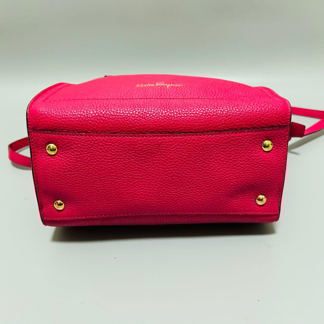 超美品 Ferragamo フェラガモ ガンチーニ エイミー ハンドバッグ