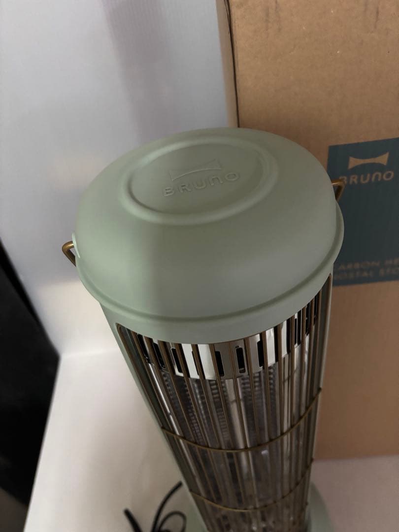 【ほぼ未使用‼️】ブルーノ　カーボンヒーターBOE077グラスグリーン