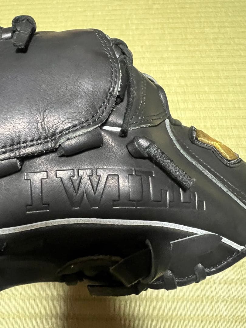 軟式左投げ アンダーアーマーグラブ