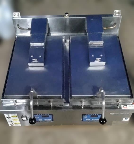 2023／11　美品ニチワ　電気自動餃子焼機　2連　NGM-5.6AC　200V